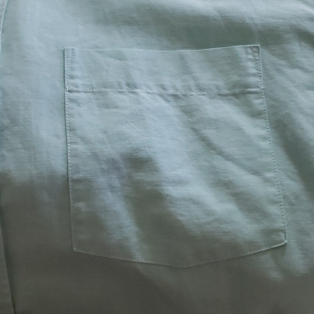 Men's Linen Button down - Picture 3 of 3